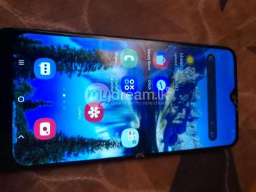 Samsung A50 display cracked