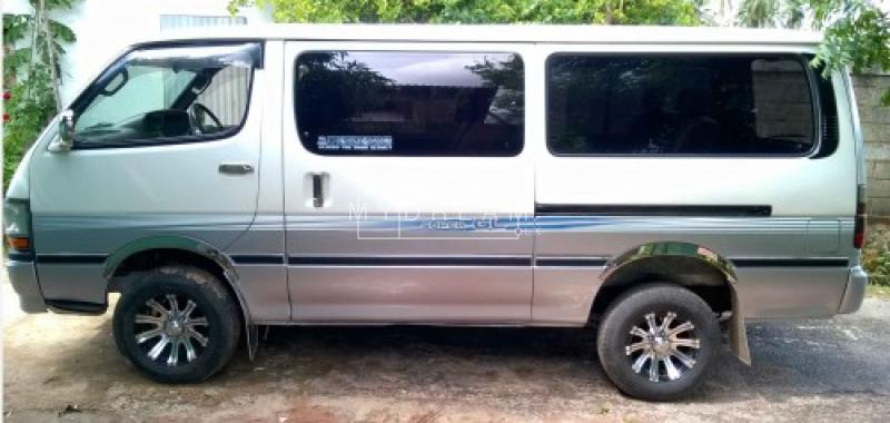 Vans & Buses Dolphin Hiace LH 113 (Long Model) Negombo Mydream.lk